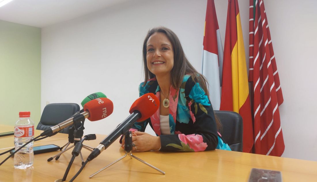 Elena Laguno Presidenta Del Colegio De Veterinarios De Zamora Es La