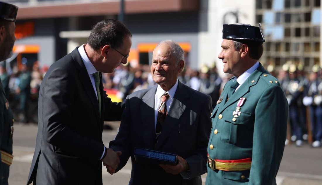 V Deo Los Momentos M S Emotivos Del Acto De La Guardia Civil En