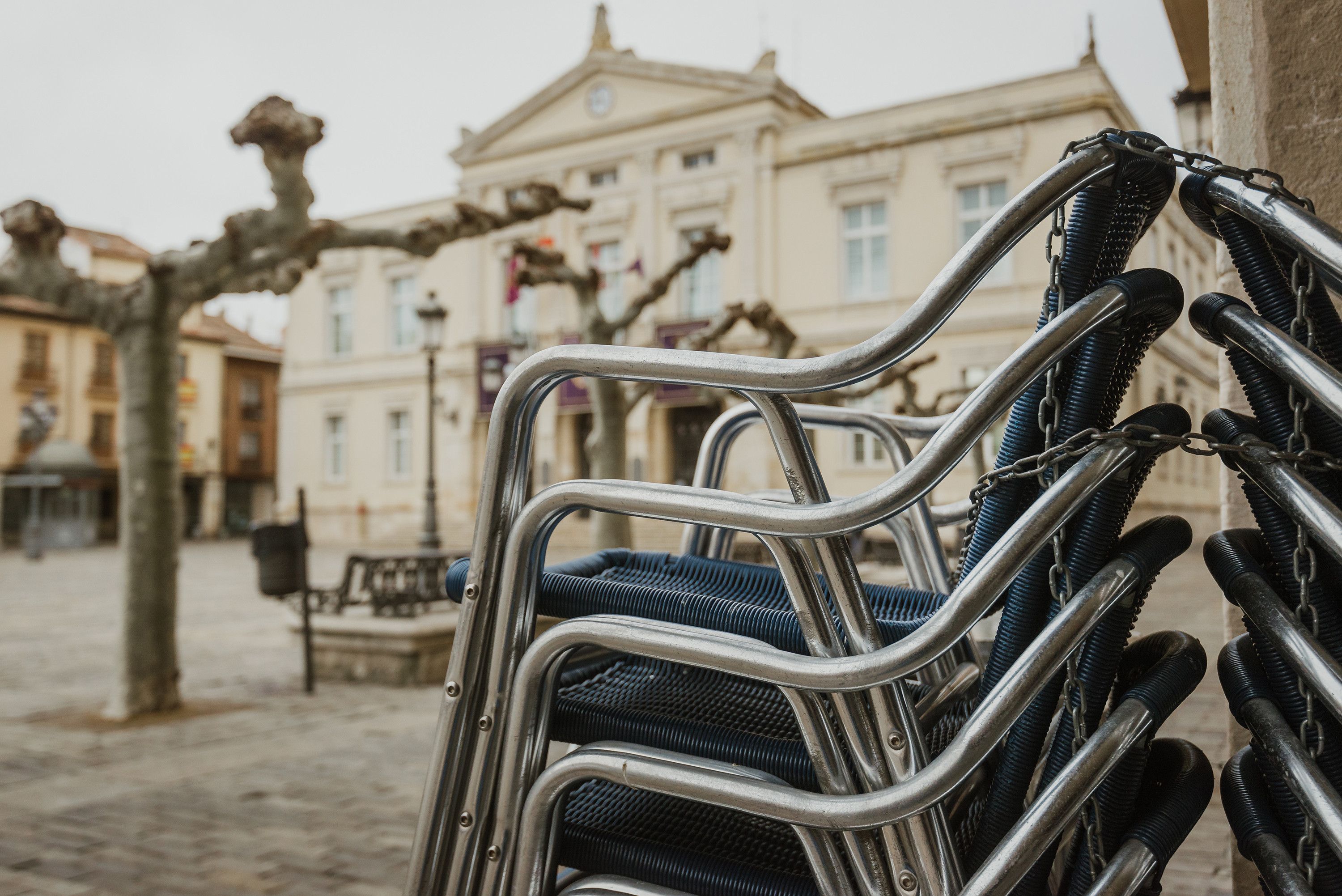 El Bocyl publica el acuerdo por el que se cierra el interior de la hostelería en 21 municipios con una alta incidencia de COVID