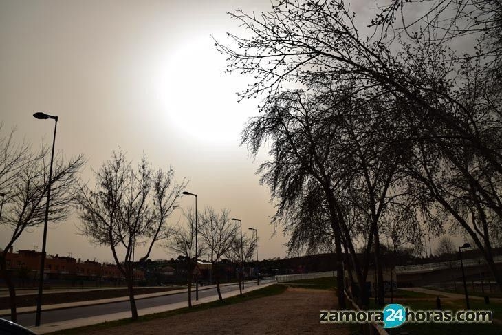 Alertan del aumento de partículas de polvo procedente de África y recomiendan tomar precauciones