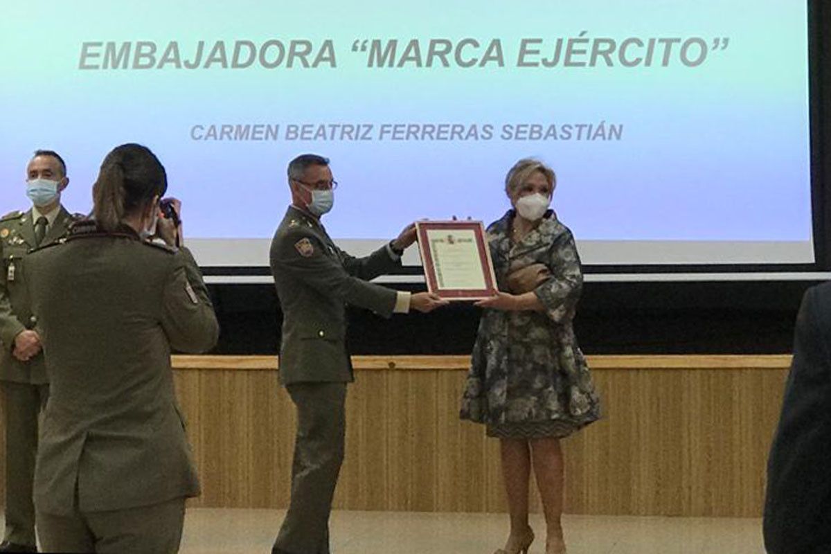 VÍDEO | La zamorana Carmen Ferreras ya es oficialmente 'Embajadora de la Marca Ejército'