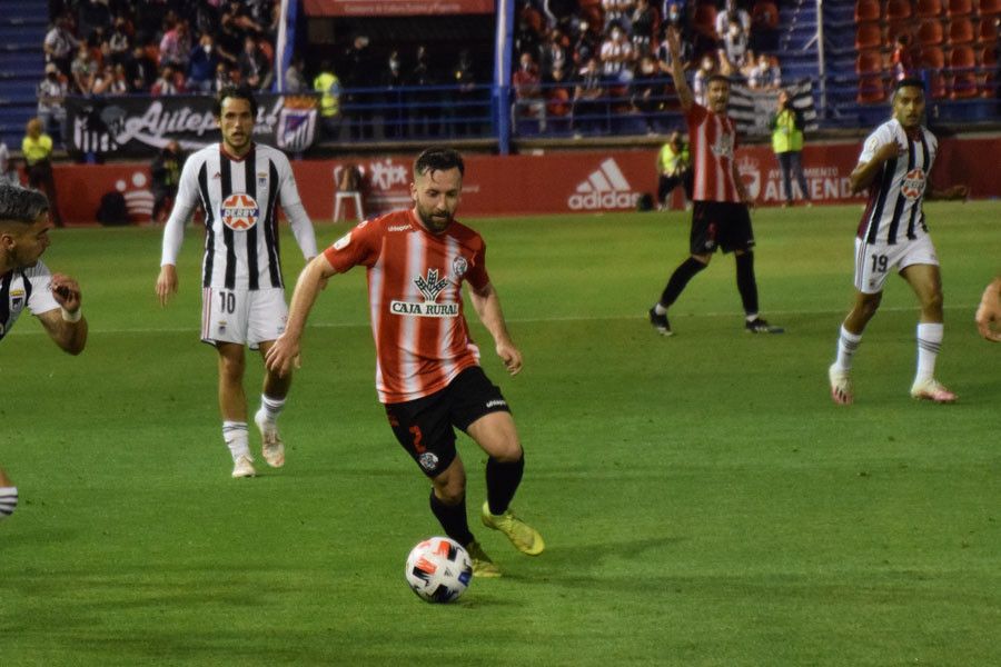 Parra en el partido de play-off frente al Badajoz