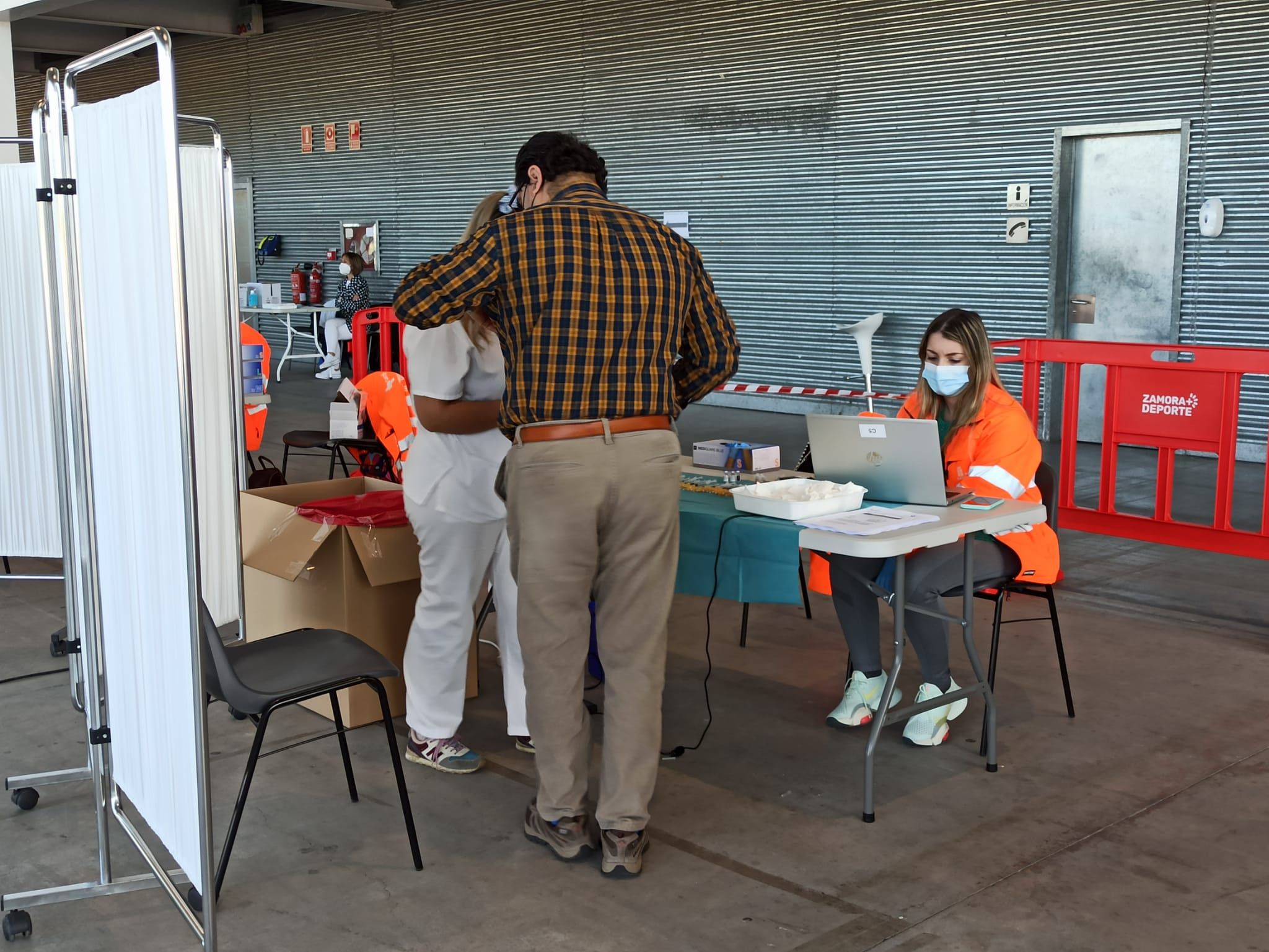 Arranca la vacunación masiva en Zamora en el recinto ferial Ifeza