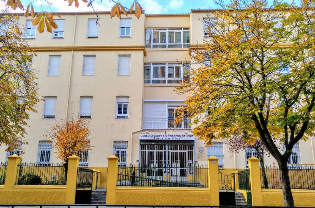 Fachada del colegio Sagrado Corazón de Jesús