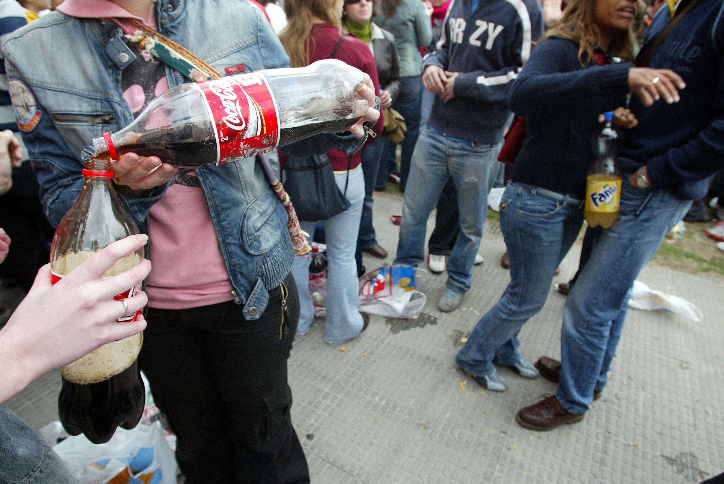 Seis de cada diez universitarios de primer curso se emborrachó en el último año, de ellos más del 18% tuvo conductas sexuales "de riesgo"