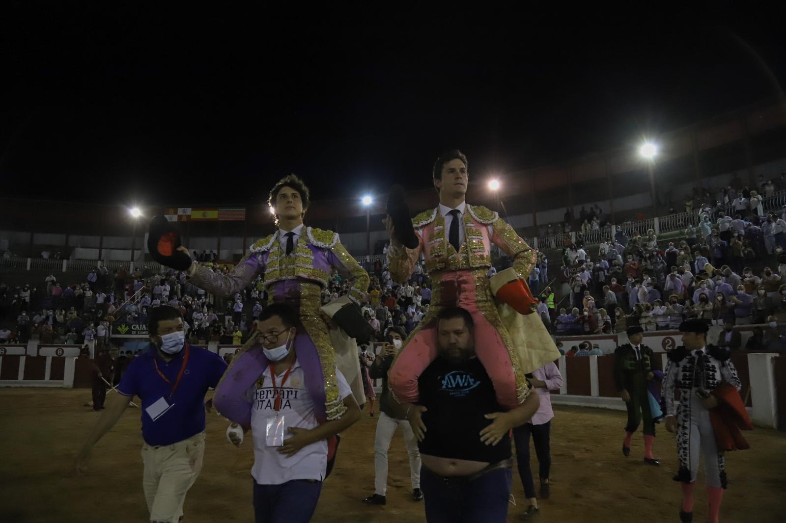 Rocar Rey y Luque salen por la puerta grande / Fotos María Lorenzo