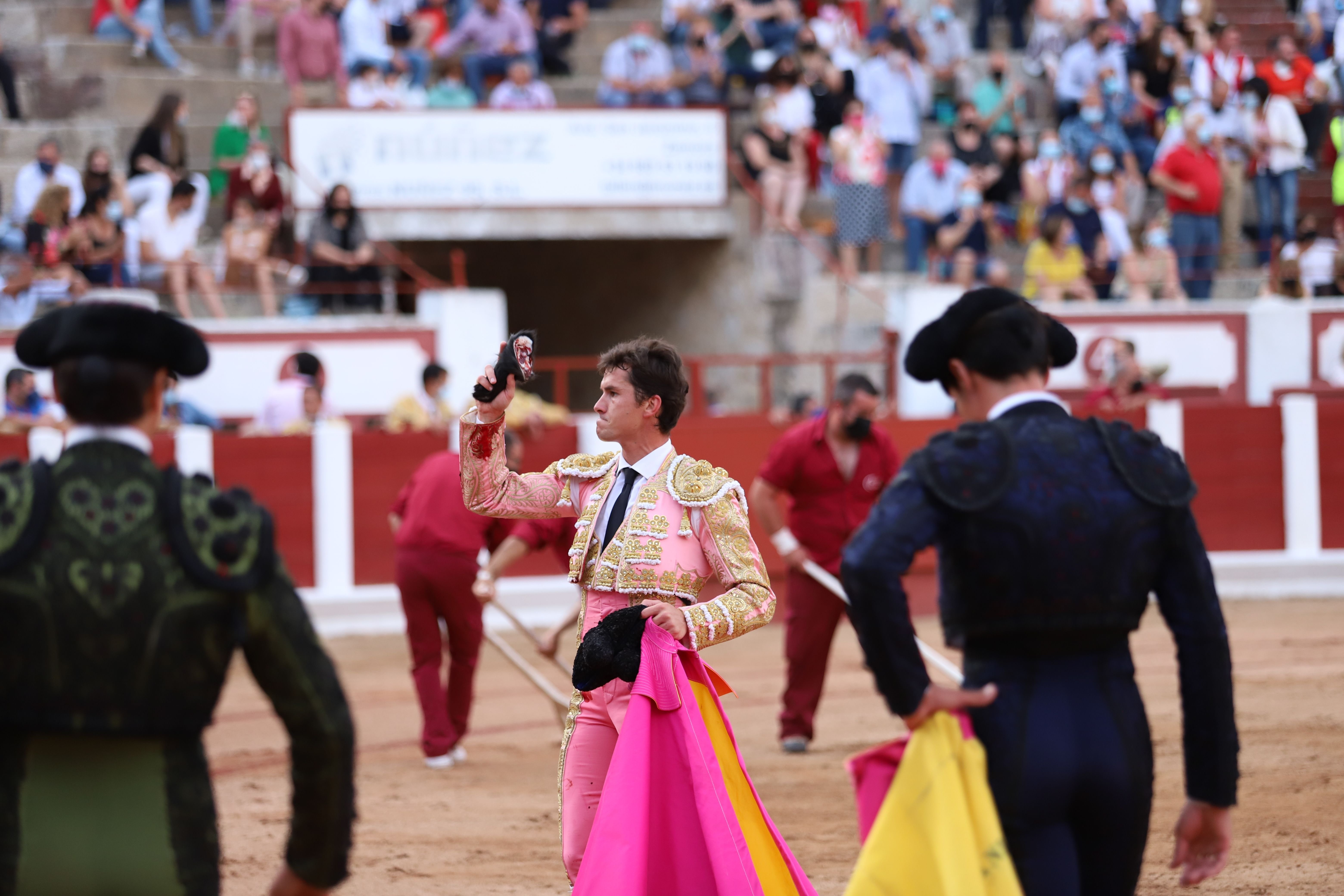 Roca Rey, Pablo Aguado y Daniel Luque en Zamora (3)