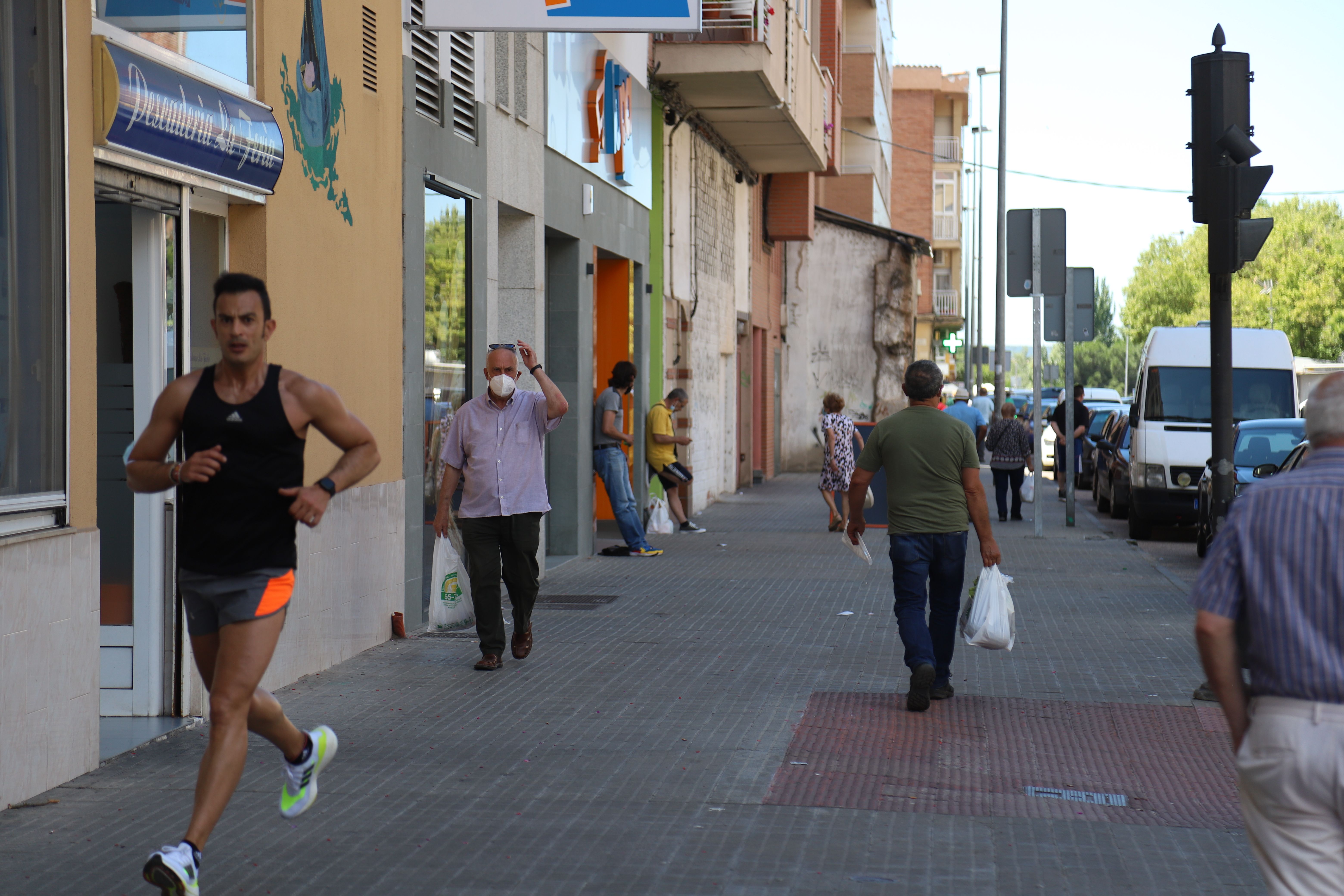 Zamoranos paseando por la calle