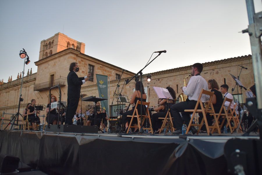 Un instante del concierto de la Banda de Música de Zamora.