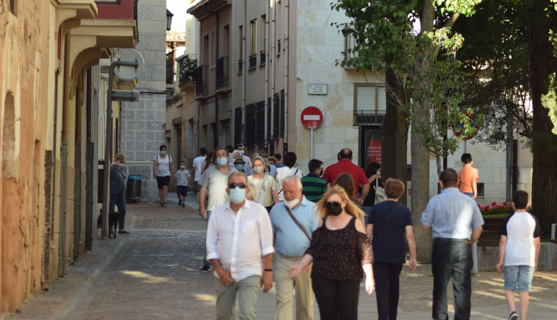 gente paseando por zamora 11 1100x632