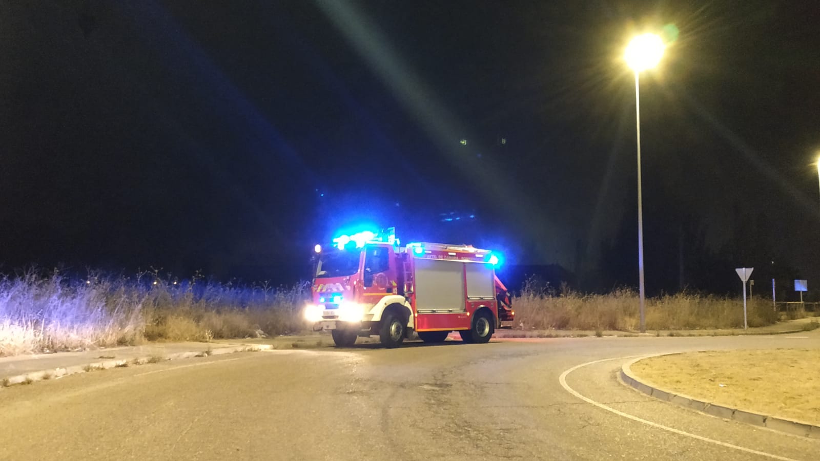 Incendio declarado en Zamora capital en el Polígono de la Hiniesta