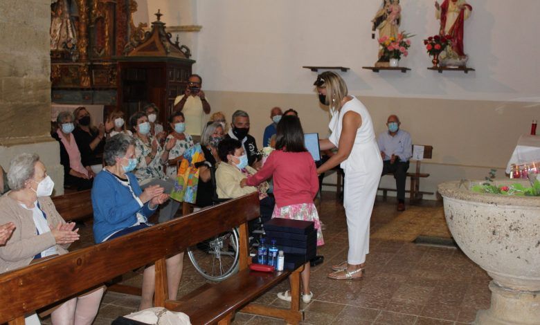 Homenaje a los mayores en Matilla de Arzón