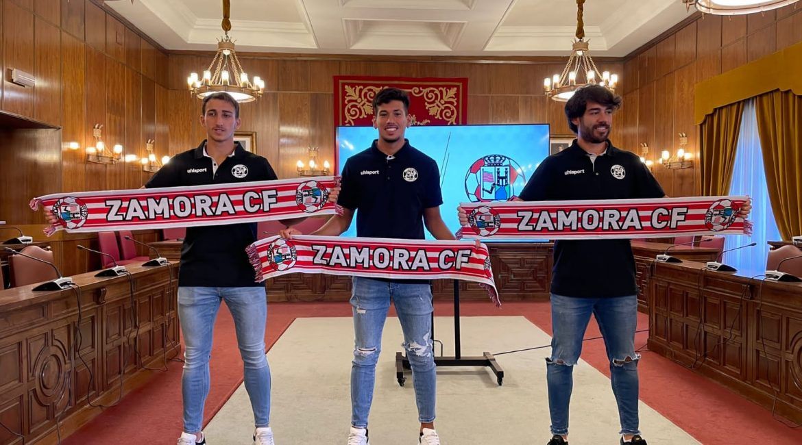 Baselga, Garay y Navas durante la presentación