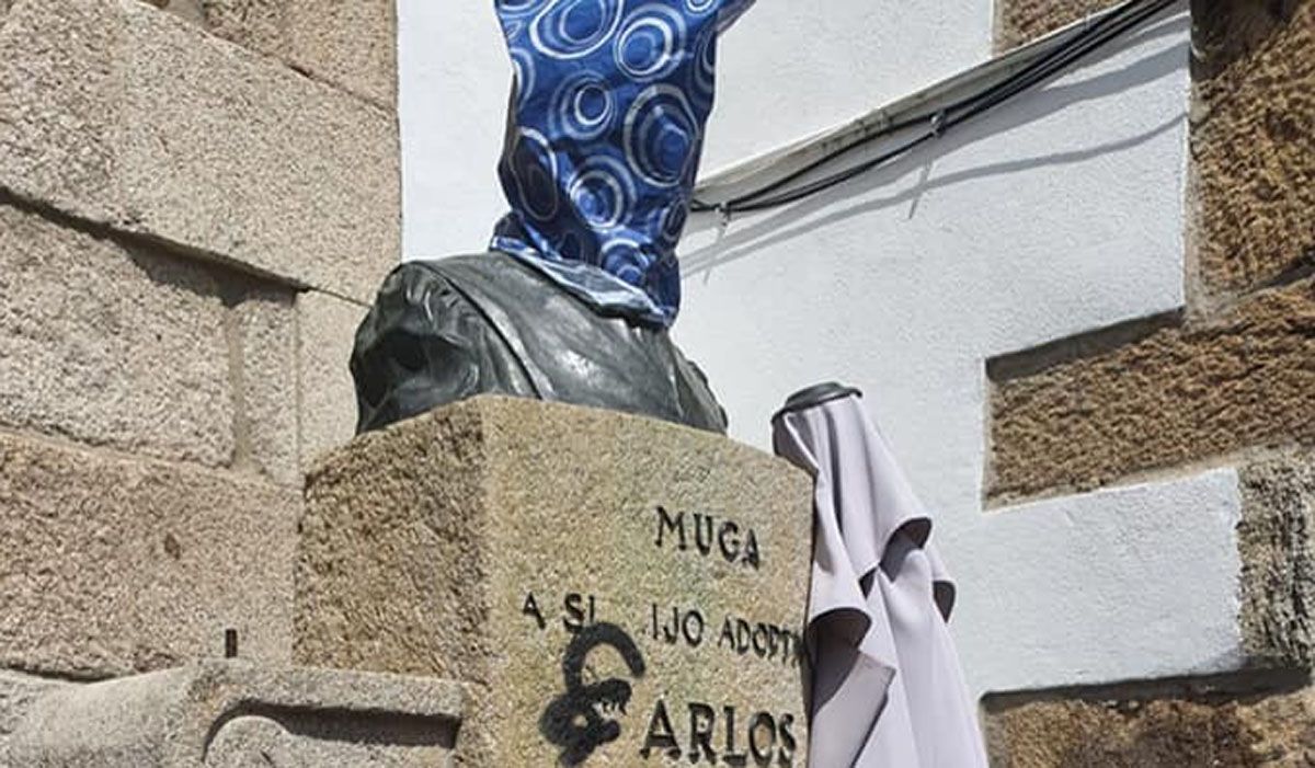 Parte superior de la estatua. Imagen de GuíaSayago