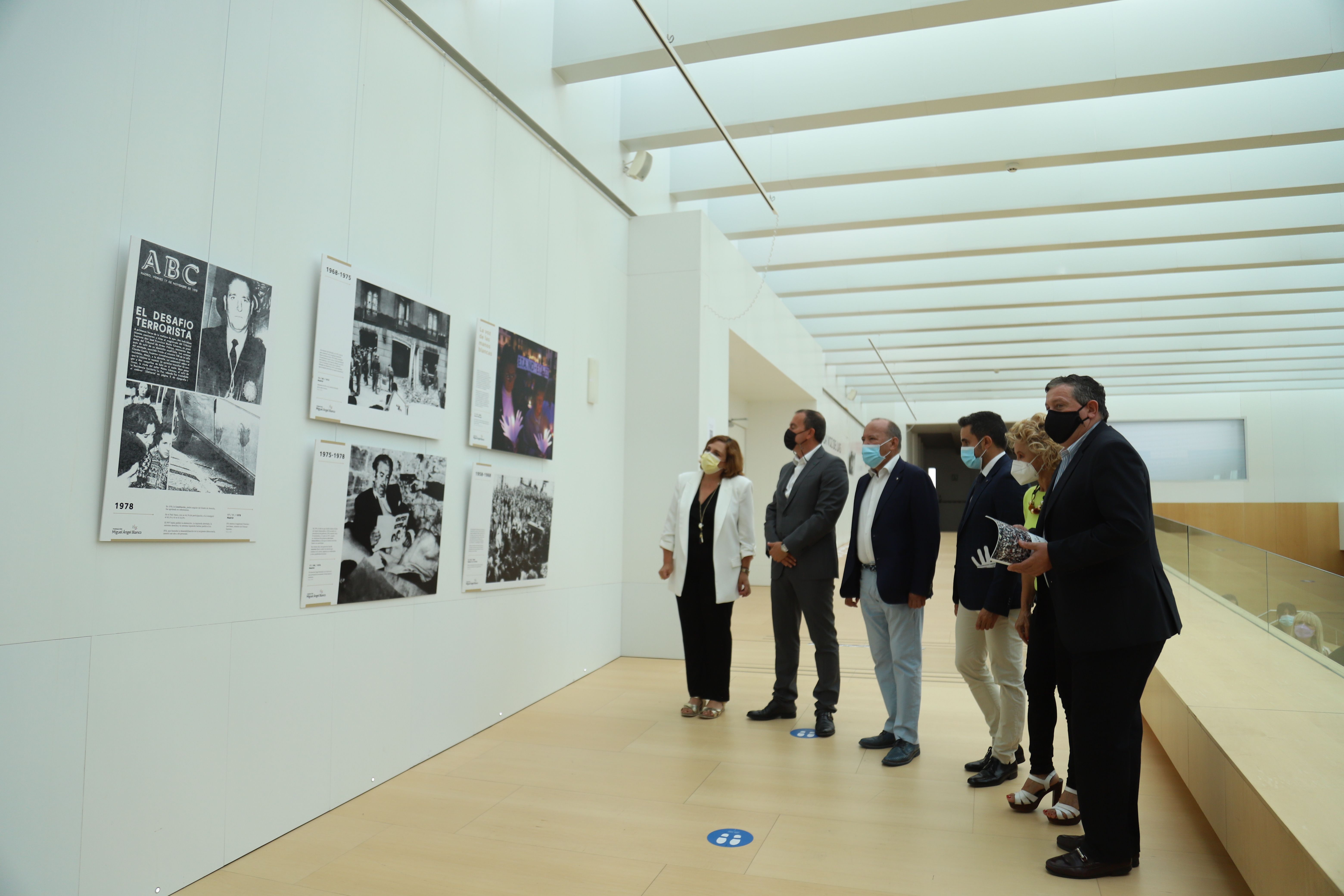 Inauguración de la exposición en el Teatro Ramos Carrión 