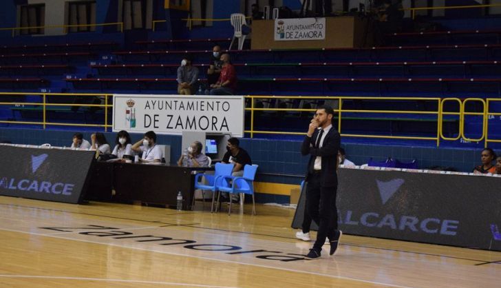 Jacinto Carbajal en el área técnica