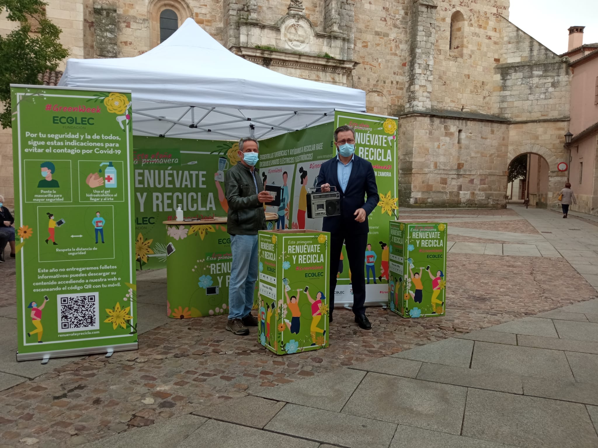 Presentación de la caseta informativa para el reciclaje tecnológico