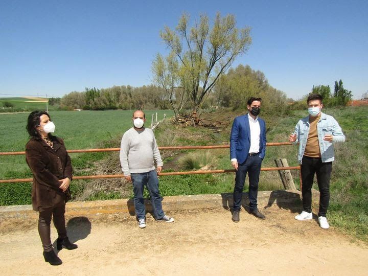 El Alcalde de Fuentesaúco, Eduardo Folgado, con el Diputado Nacional Antidio Fagúndez, la Alcaldesa de San Miguel de la Ribera Raquel Pascual y el Alcalde de Argujillo, Álvaro Rodríguez, en una visita a La Guareña