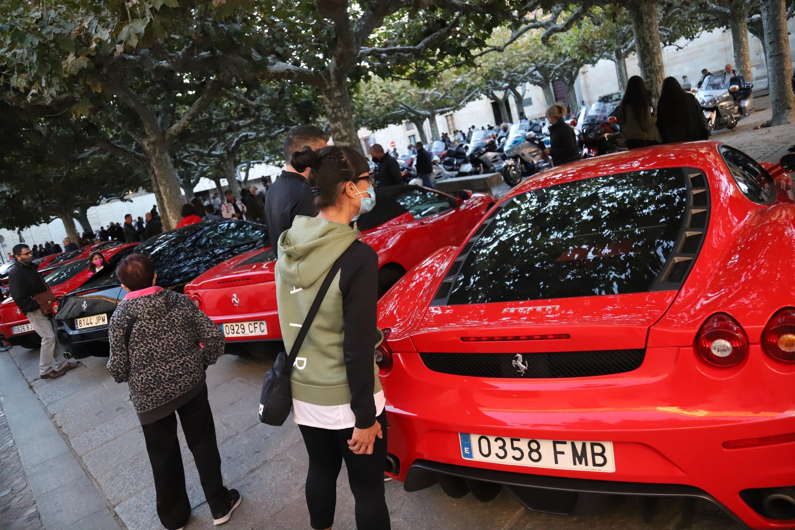 Ferraris y Hondas toman la plaza de Viriato de Zamora