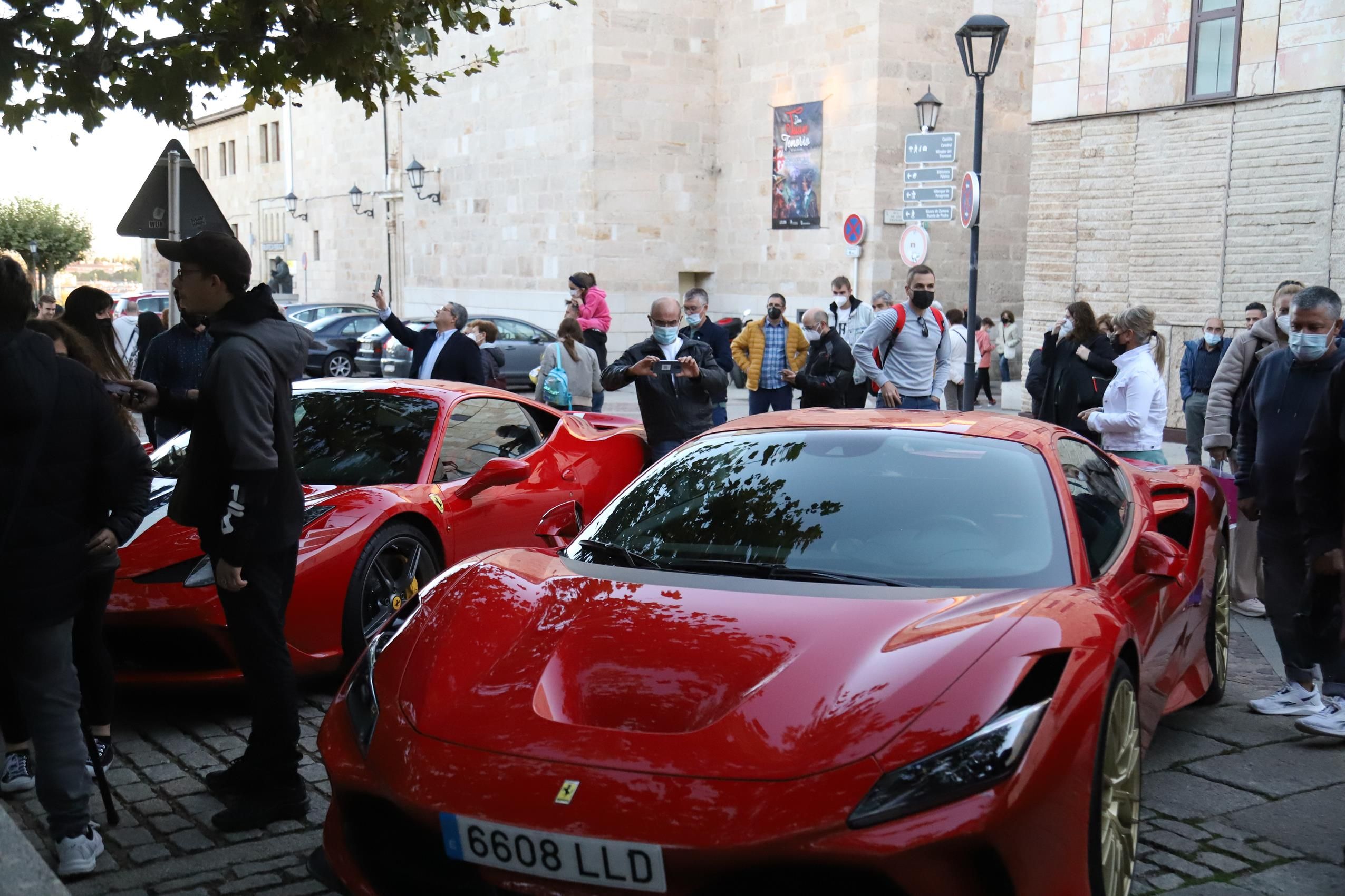 Ferraris y Hondas toman la plaza de Viriato de Zamora