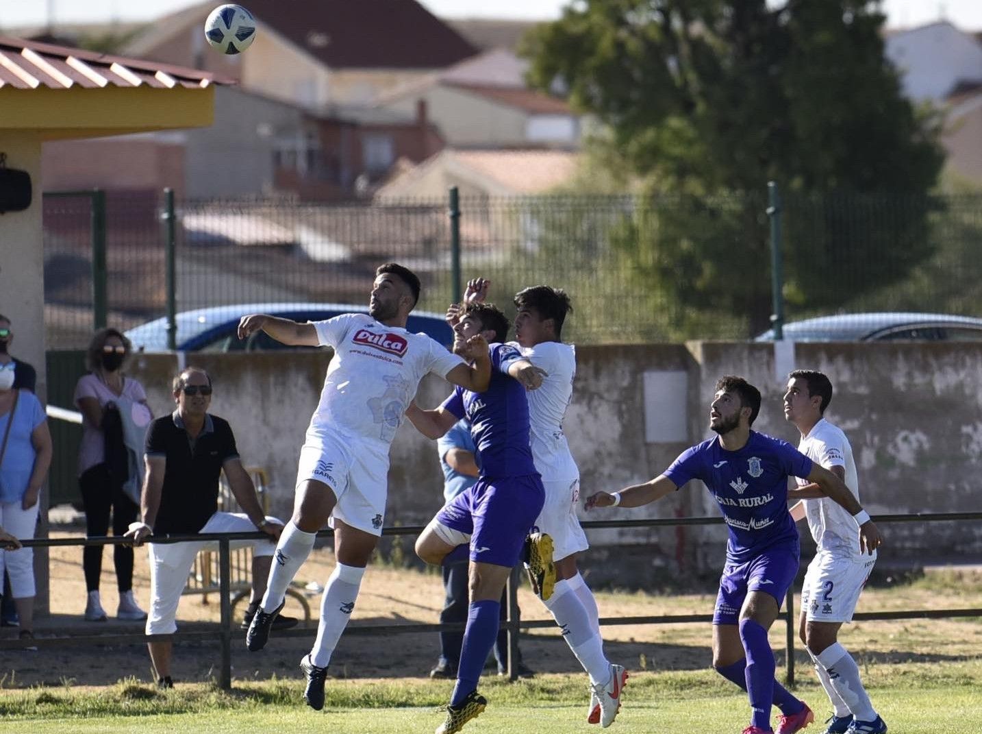 Jugadores de la Bovedana en un partido anterior