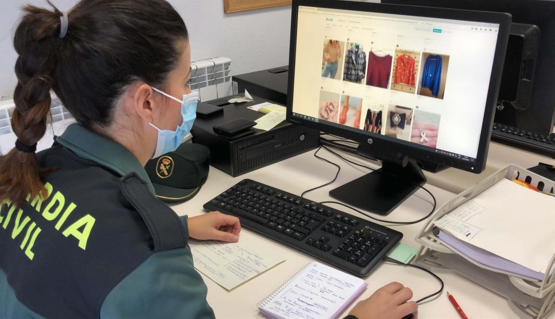 Equipo de ciberdelincuencia. Foto Guardia Civil.