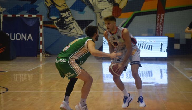 Alejandro Zurbriggen en una posesión del CB Zamora 