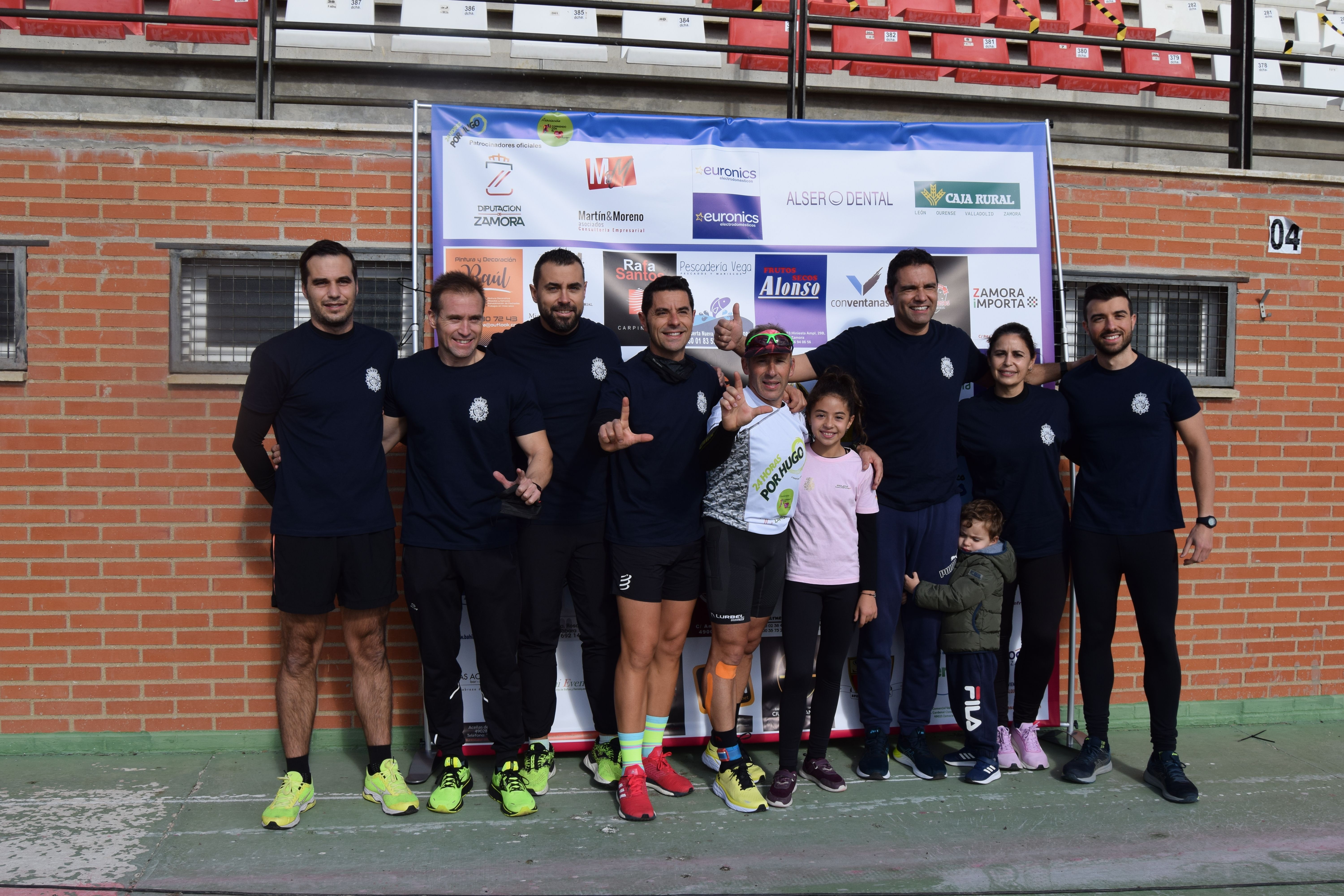 Gaspar Cadenas comienza las '24 horas por Hugo' en la Ciudad Deportiva