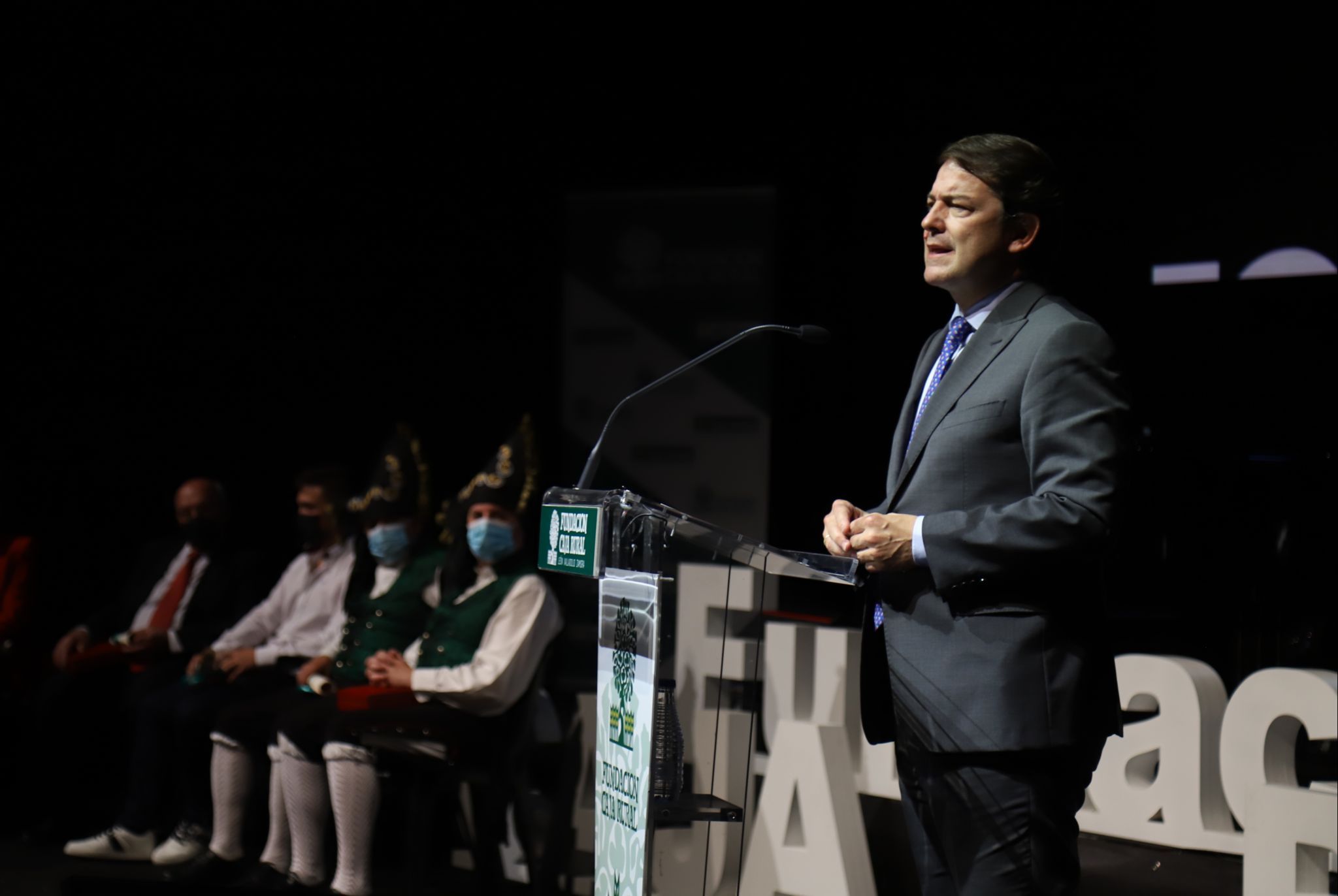 Alfonso Fernández Mañueco en los Premios Fundación Caja Rural