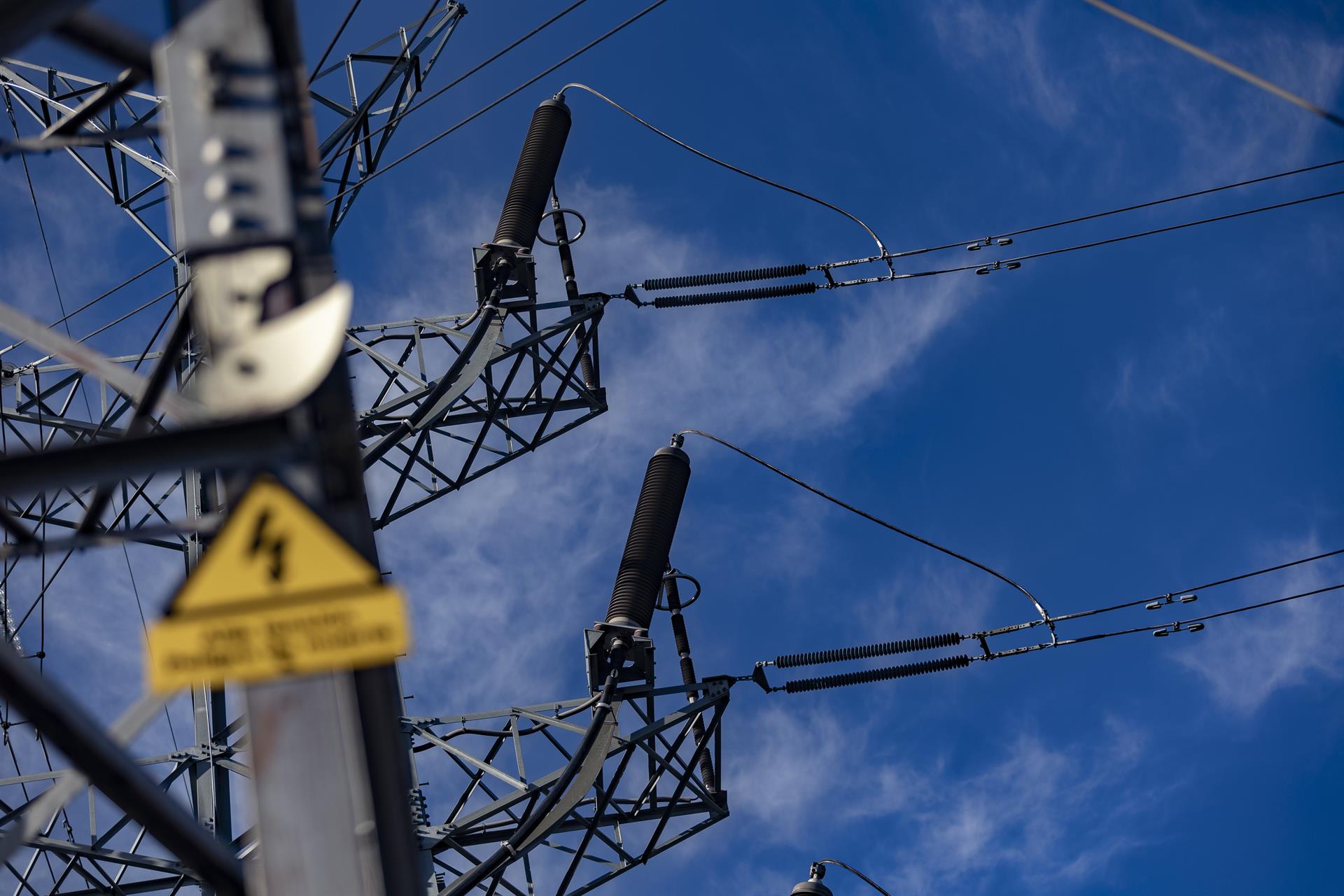 Una torre eléctrica de alta tensión   Eduardo Parra   Europa Press