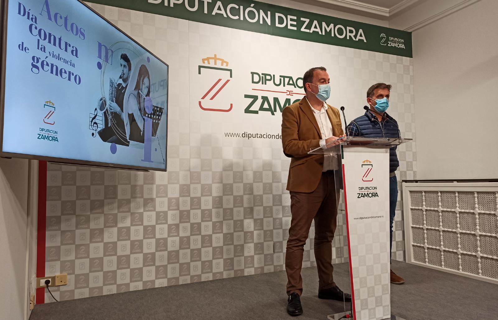 Requejo y Silva durante la presentación