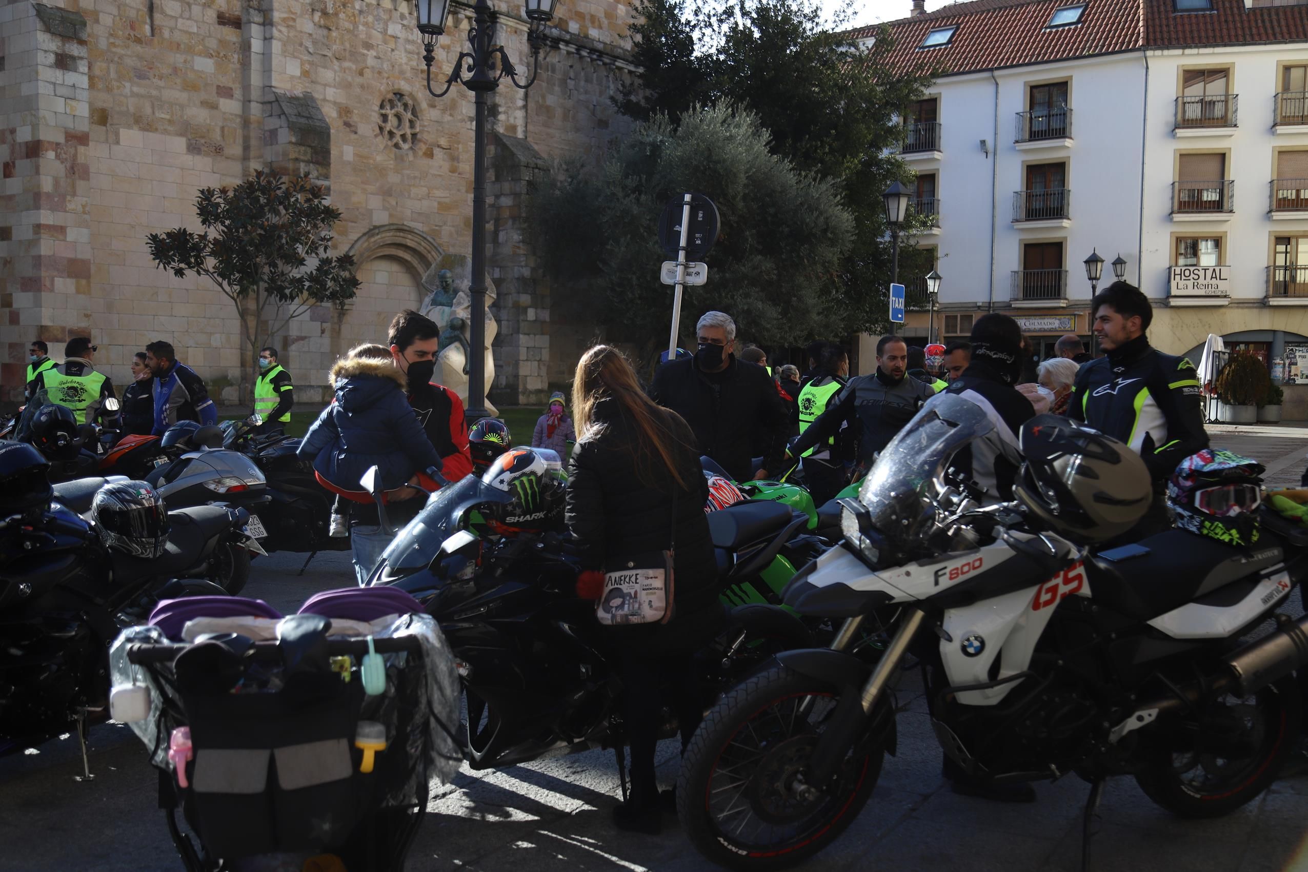 Marcha motera en Zamora contra la violencia de género 