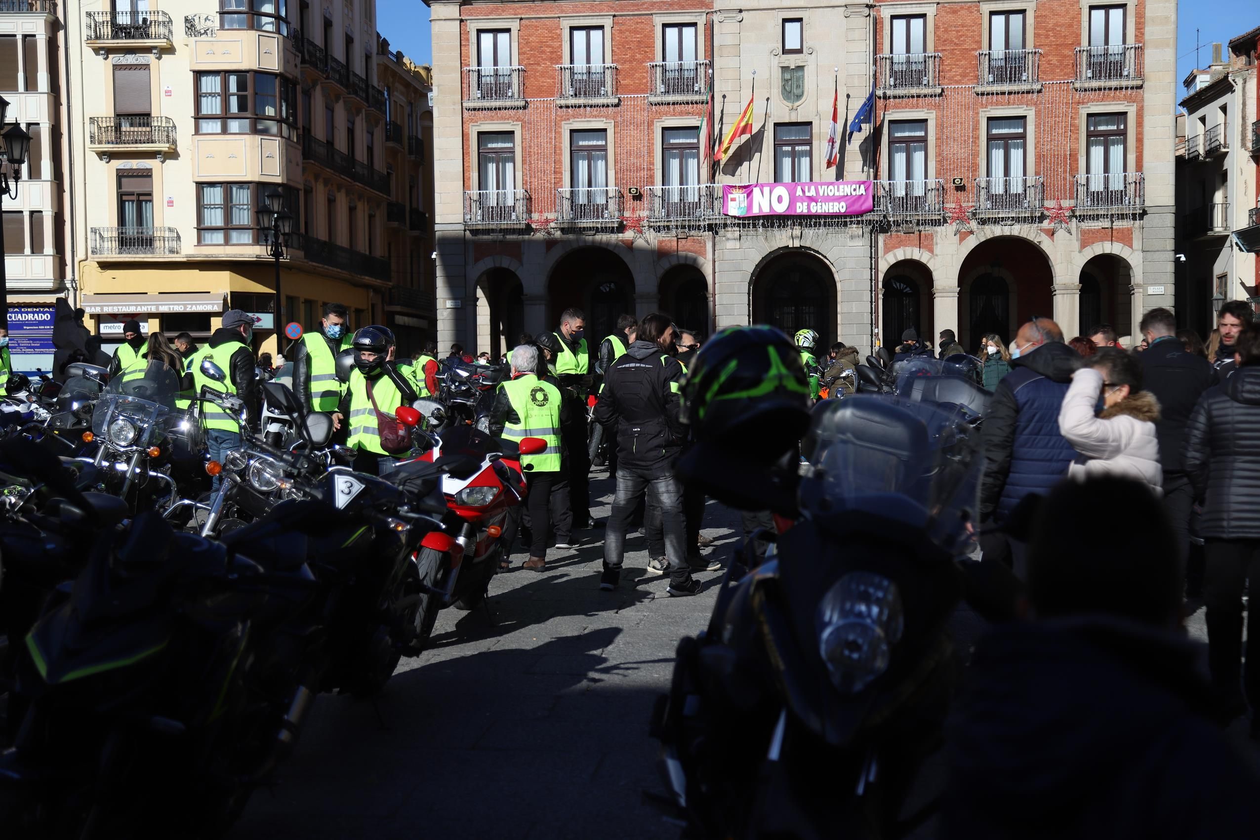 Marcha motera en Zamora contra la violencia de género 