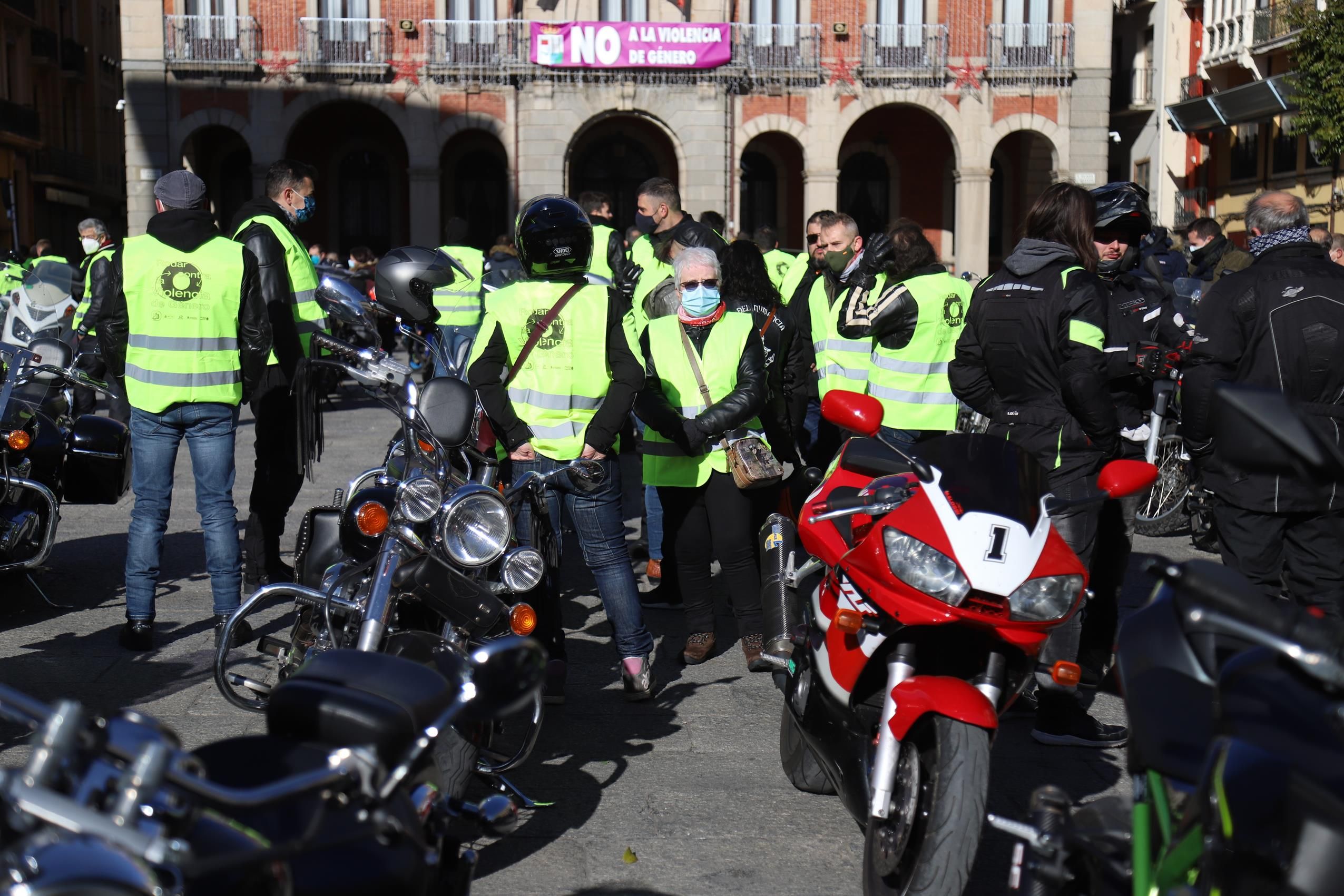 Marcha motera en Zamora contra la violencia de género 