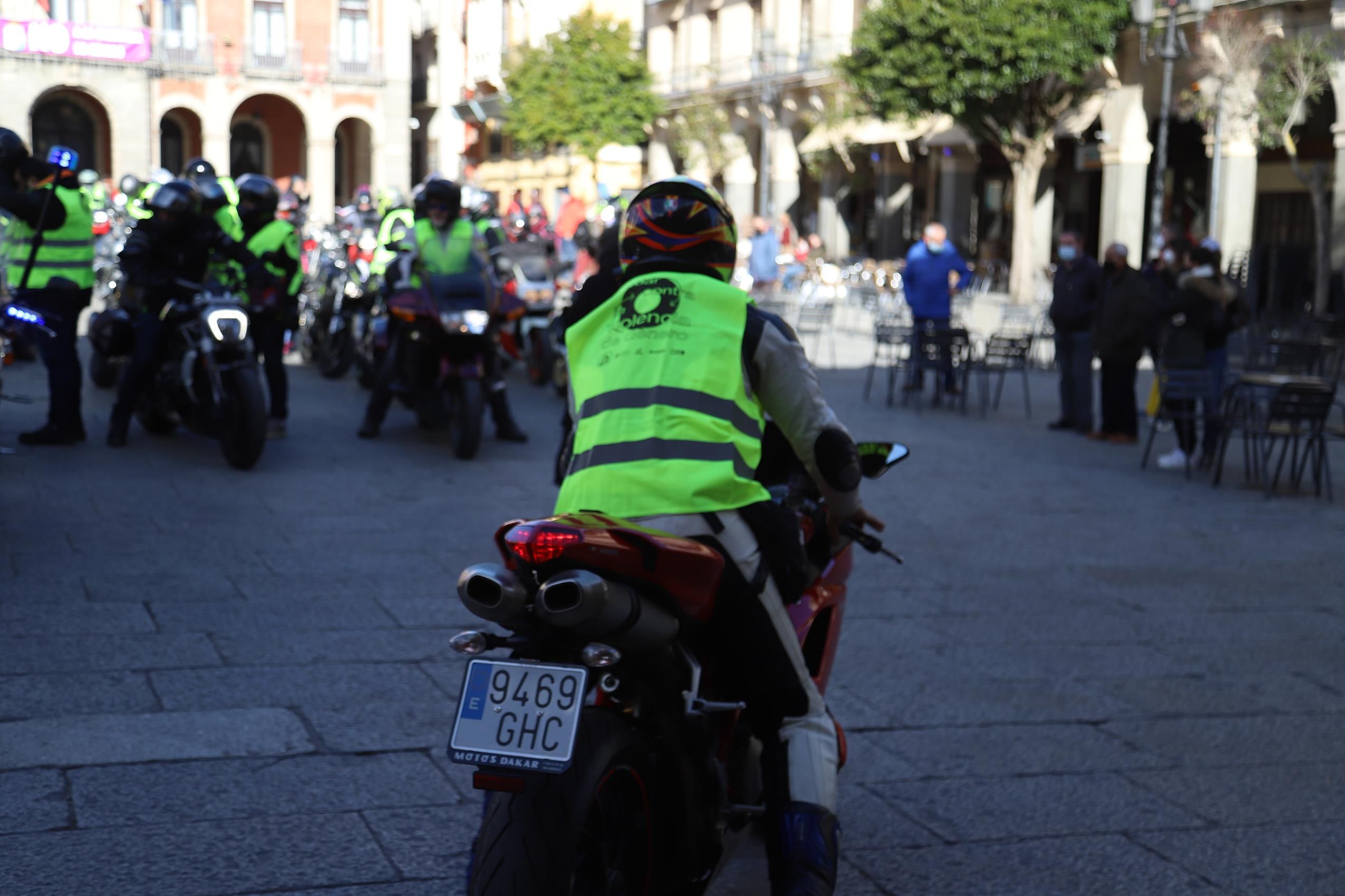 Marcha motera en Zamora contra la violencia de género 