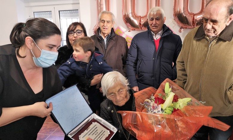 María Manuela celebra sus 100 años