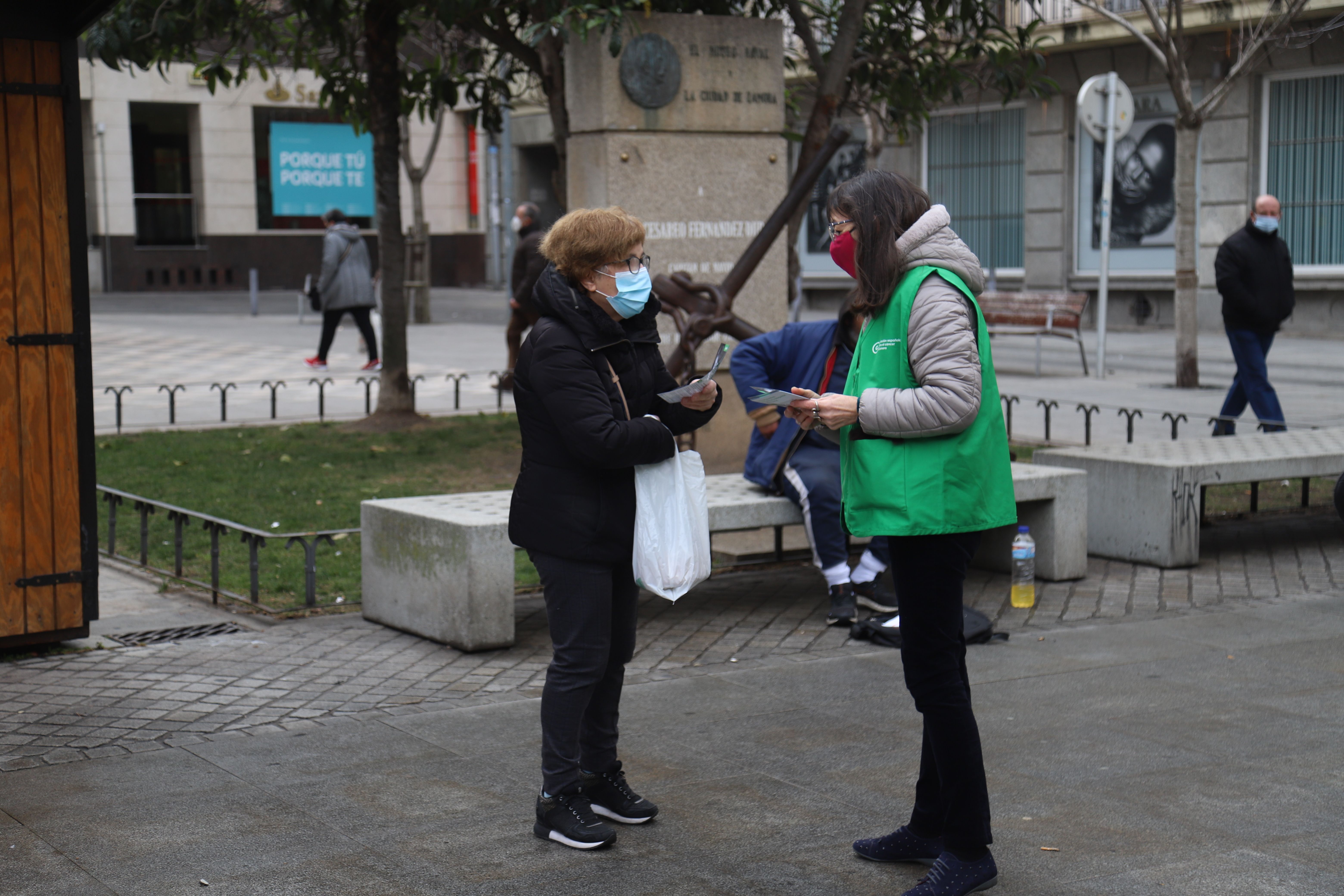 La AECC de Zamora reparte información en el Día Mundial Contra el Cáncer Foto: María Lorenzo