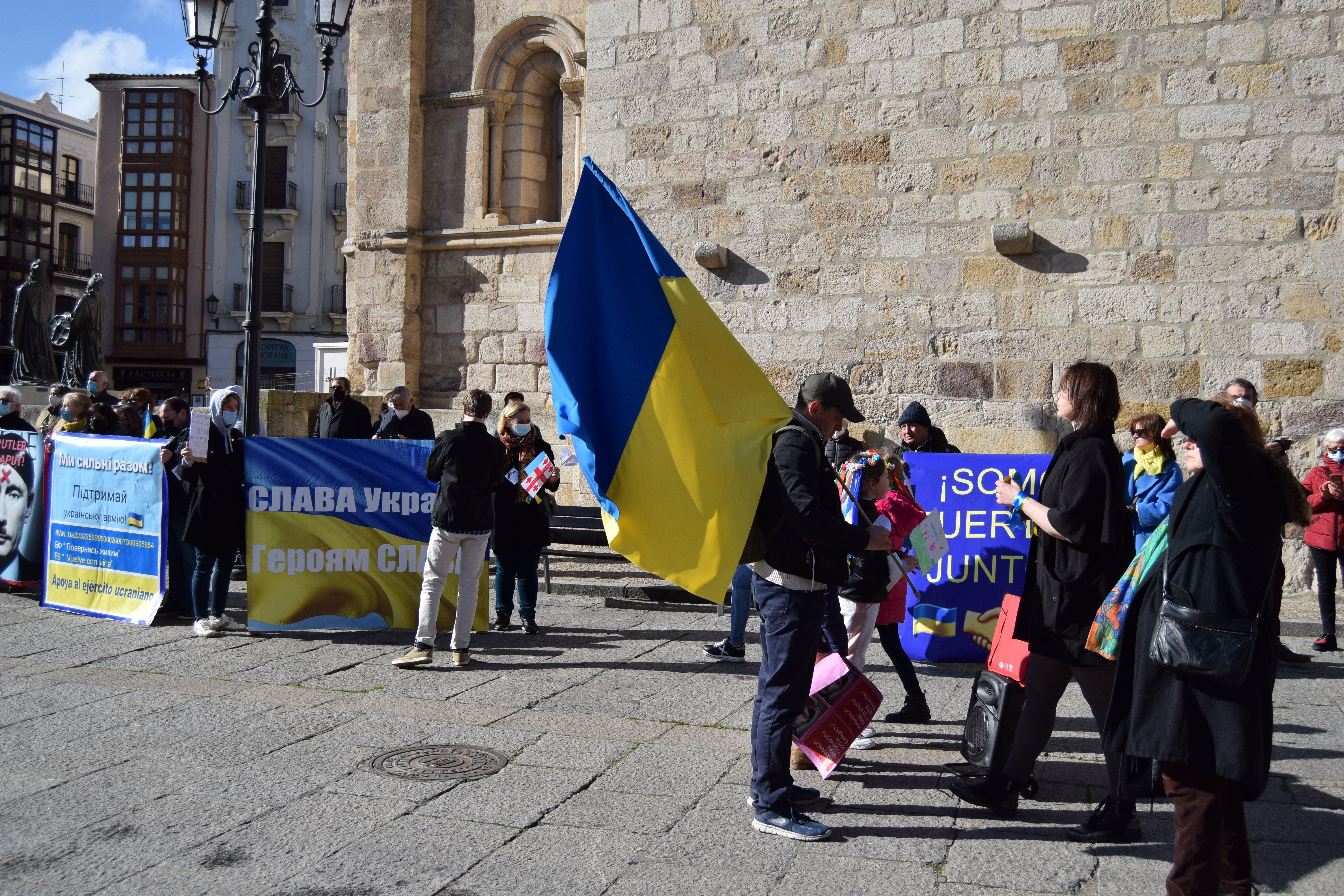 Manifestación en Zamora en apoyo al pueblo ucraniano