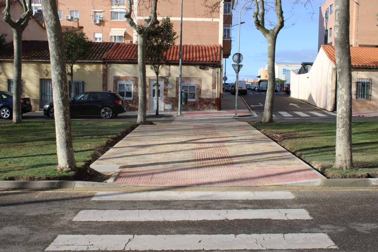 Adecuación del paso peatonal de la calle Remesal en el paseo de las Mercedes