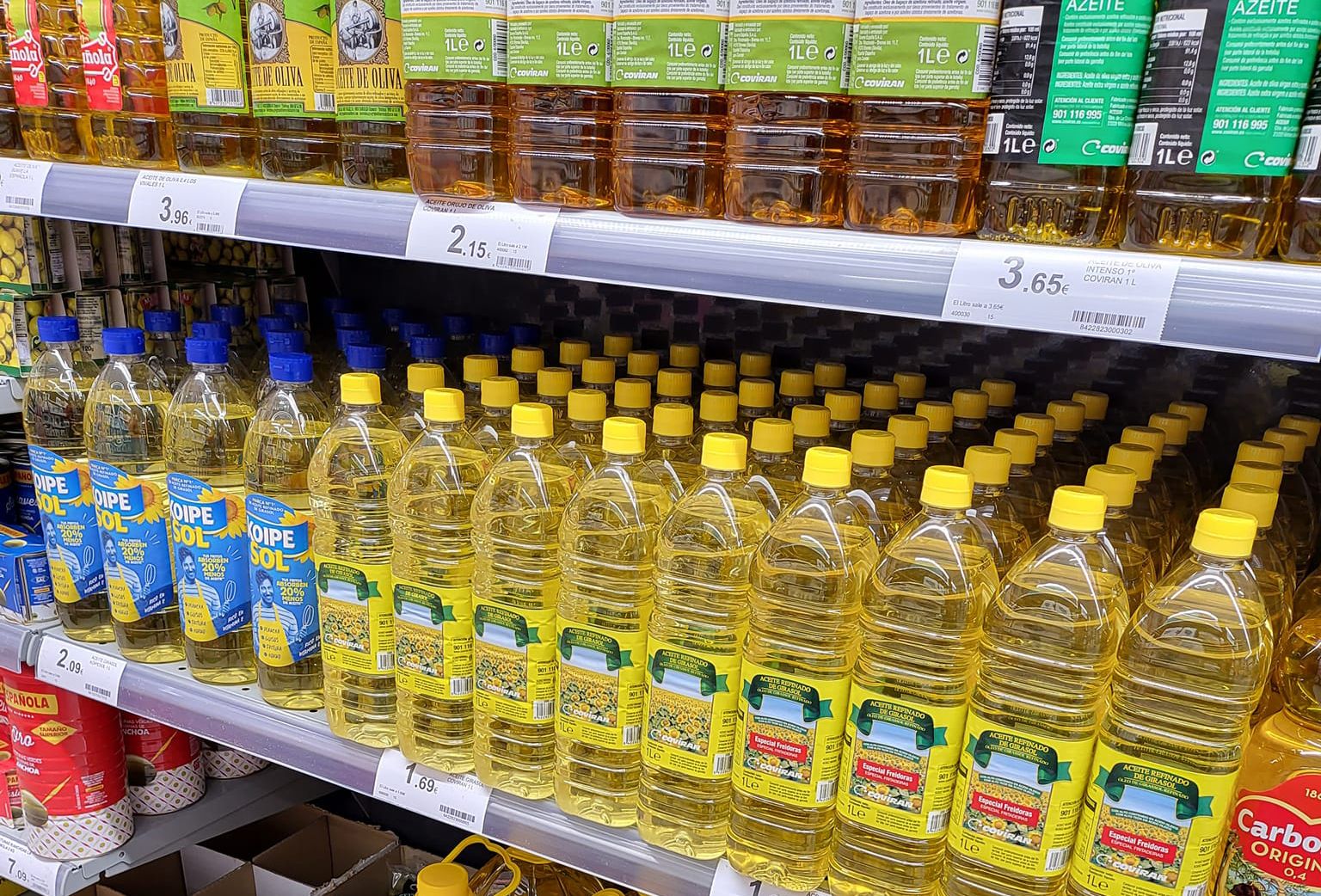 Imagen de aceite de girasol en el Covirán San Pablo