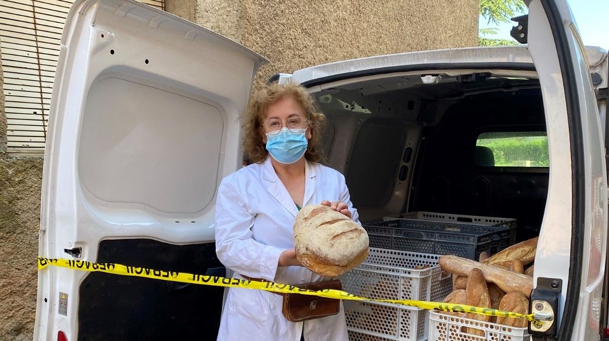 Encarna Terrón, panadera de Carbajales de Alba