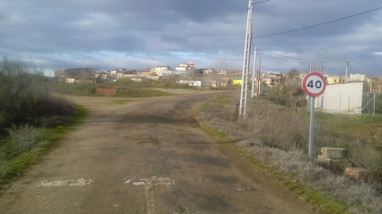 Carretera entre Aspariegos y Malva