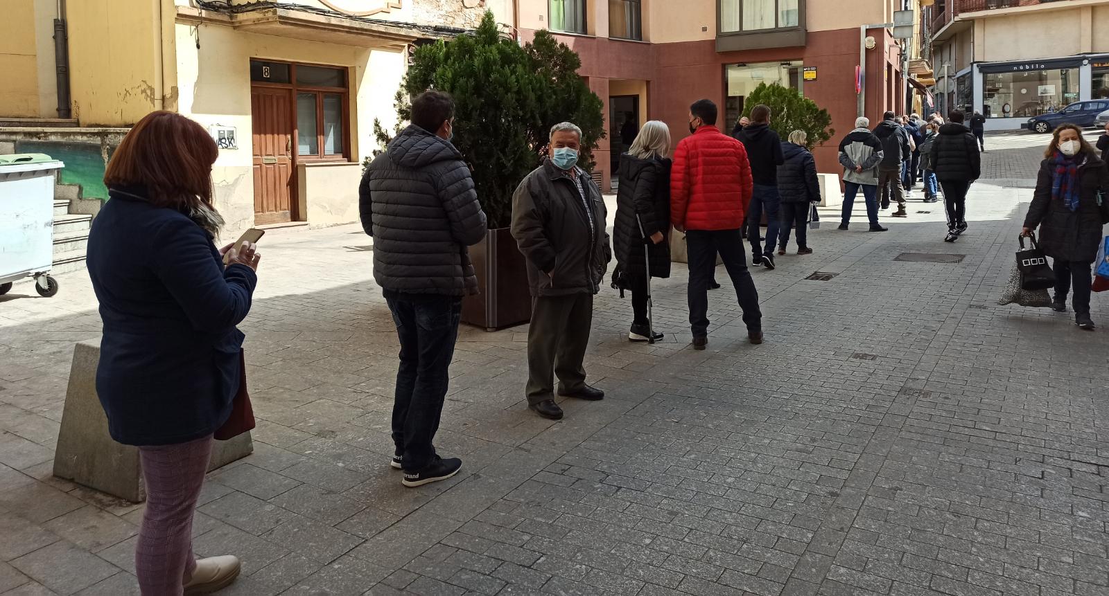 Colas en las pastelerías por el Día del Padre