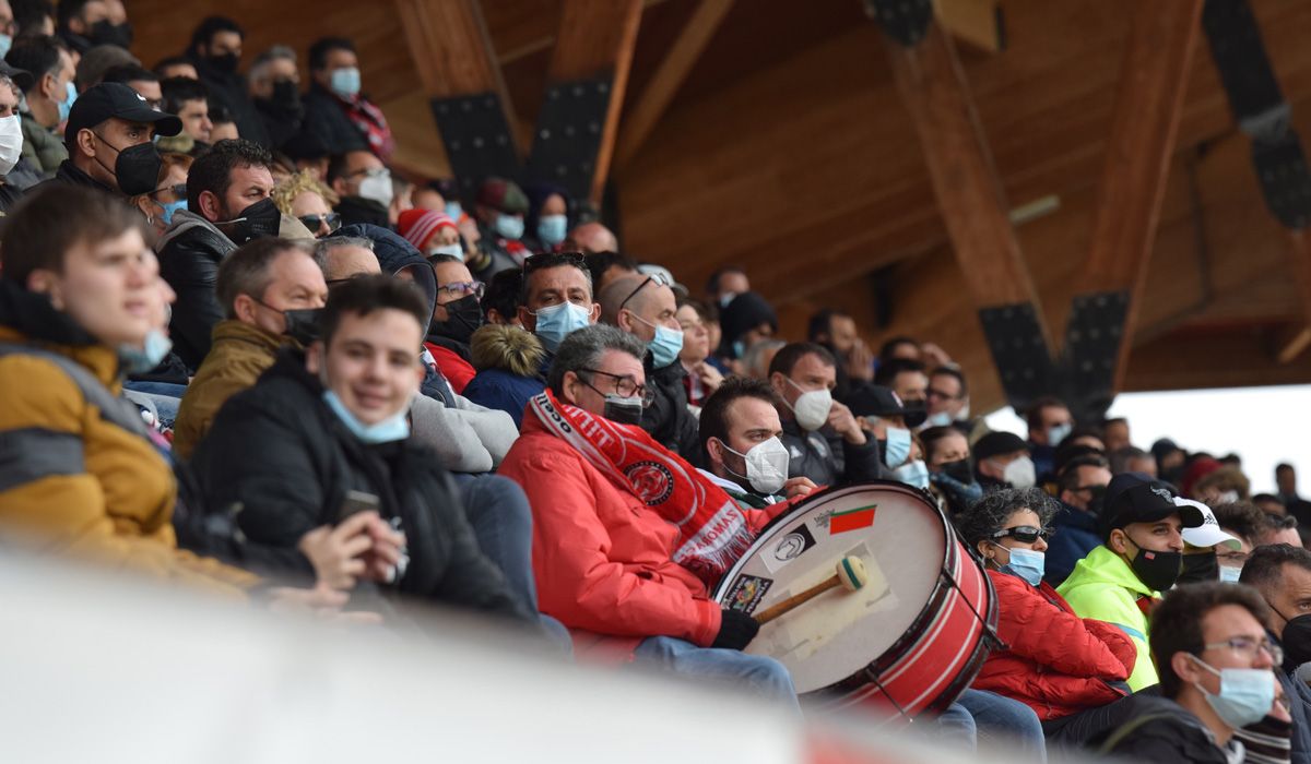 La afición del Zamora durante el duelo