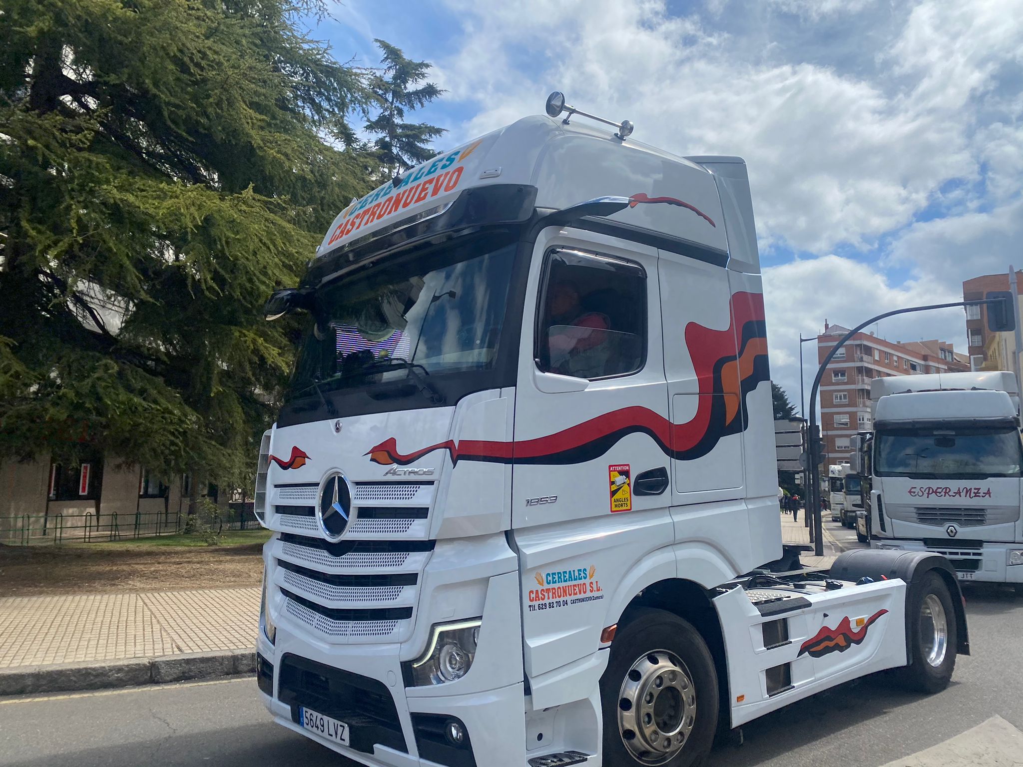 Los transportistas toman las calles de Zamora en una nueva jornada de protestas Foto: M.L