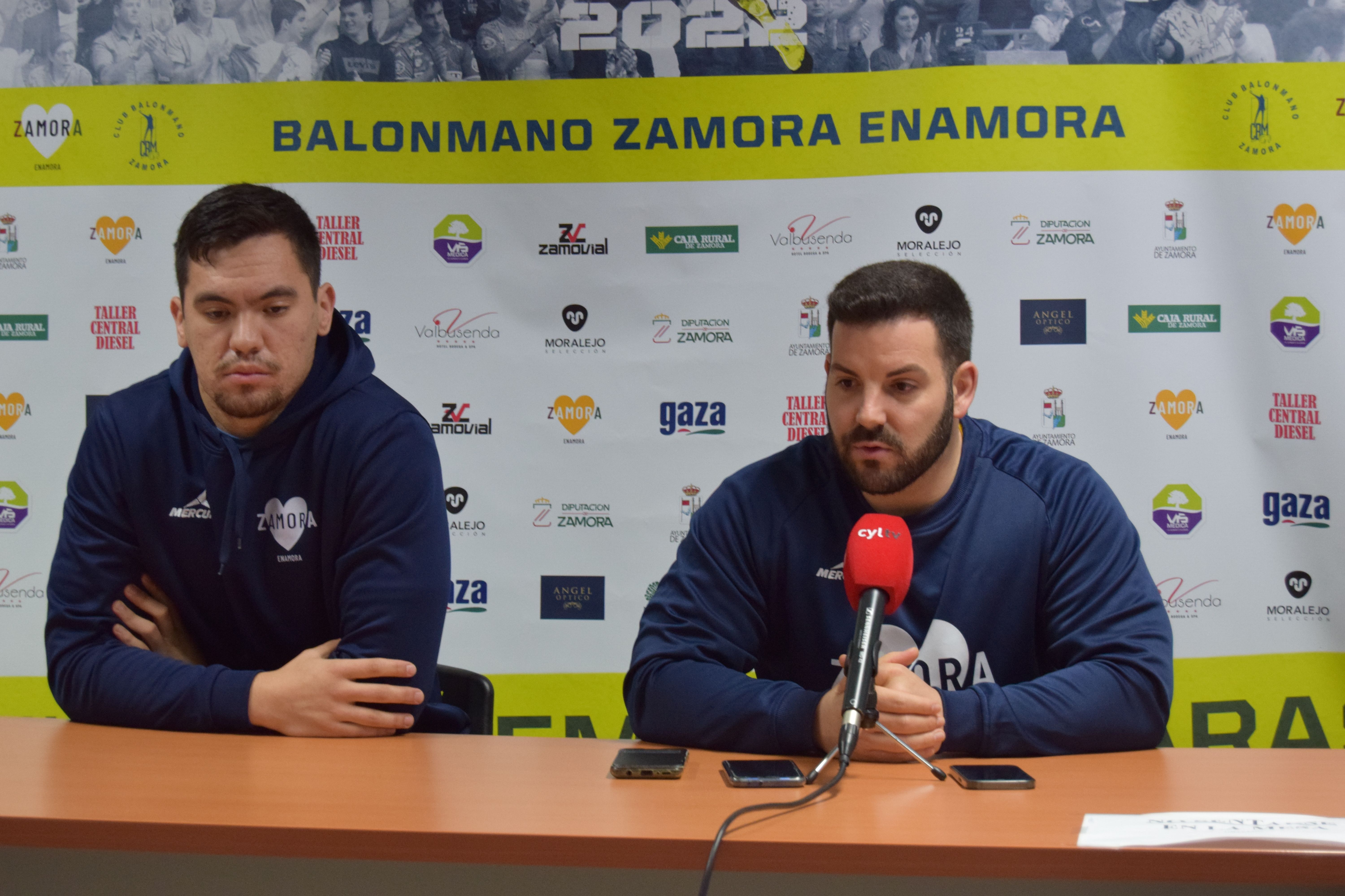 Iván López y Benjamín Illesca en rueda de prensa