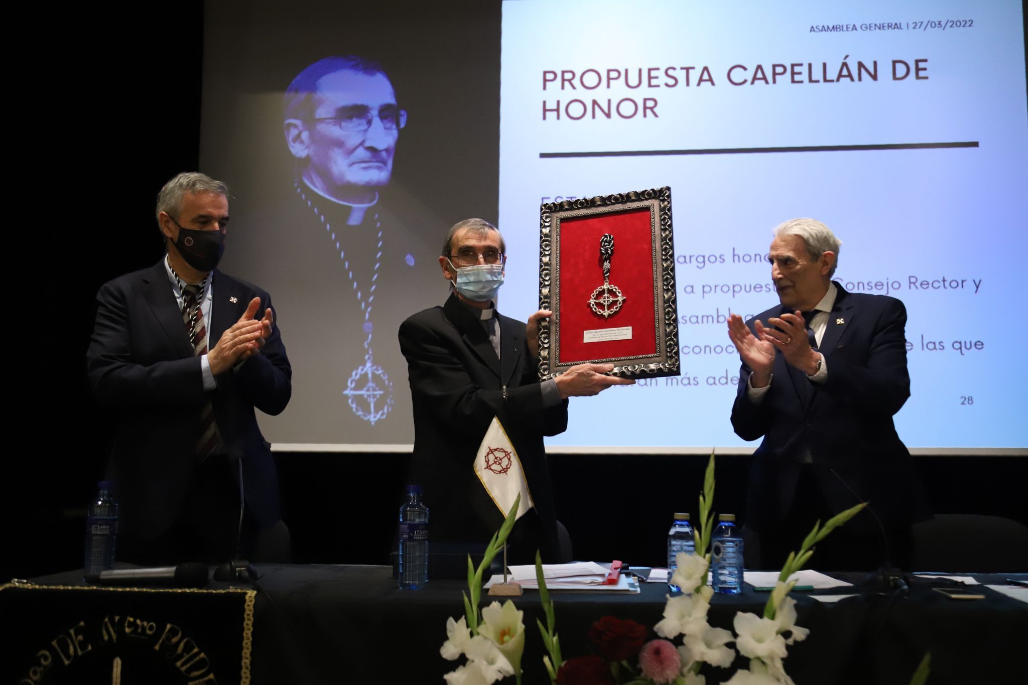 La Hermandad de Jesús en su Tercera Caída nombra capellán de honor a Agustín Montalvo. Foto: María Lorenzo