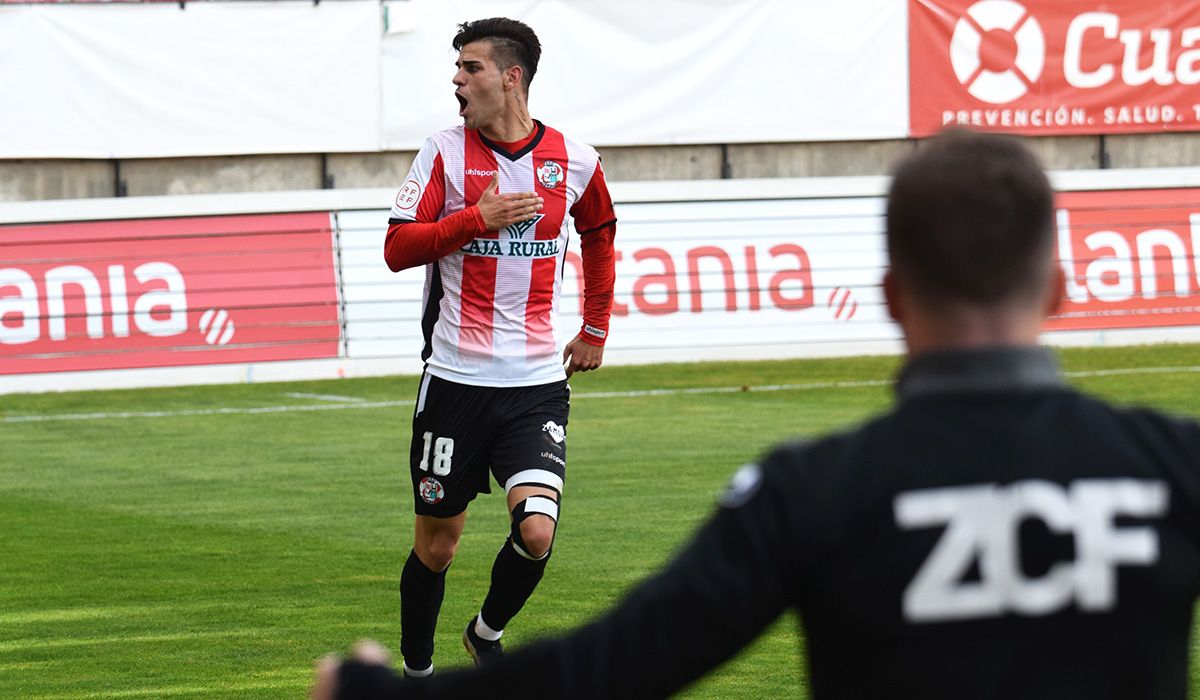 Diego celebra el gol ante el Talavera