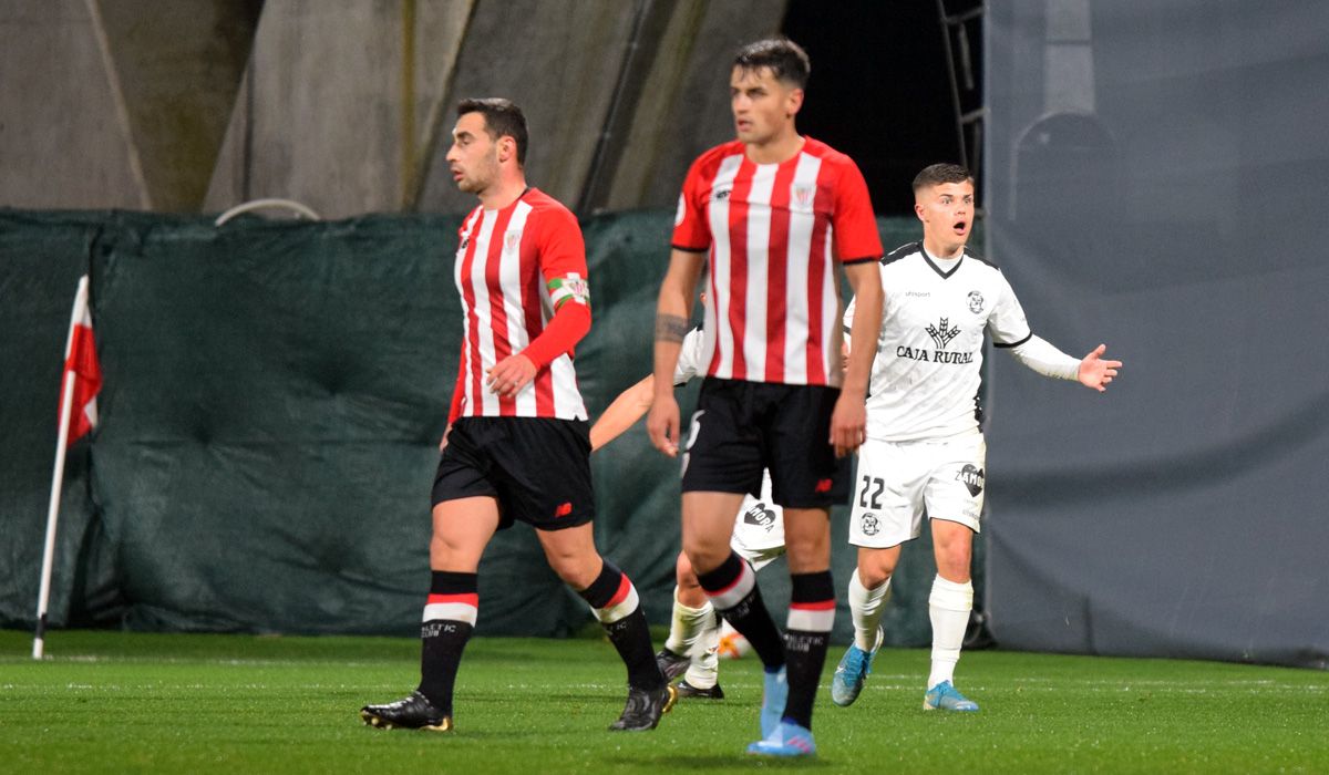 Imagen de archivo del último partido que disputó el Zamora CF en Lezama ante el Athletic Club 'B'. 