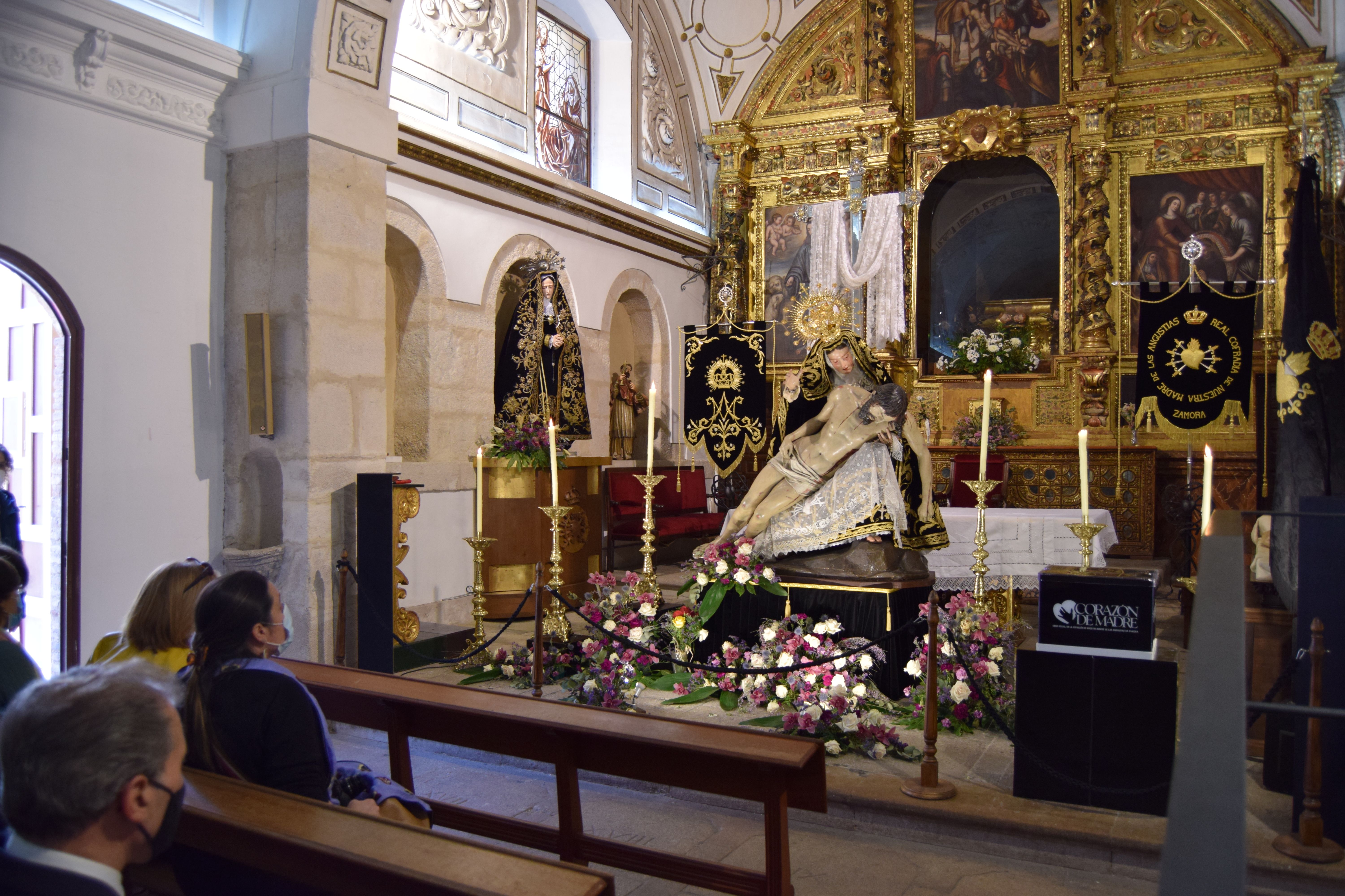 Veneración al Cristo de Nuestra Madre (3)